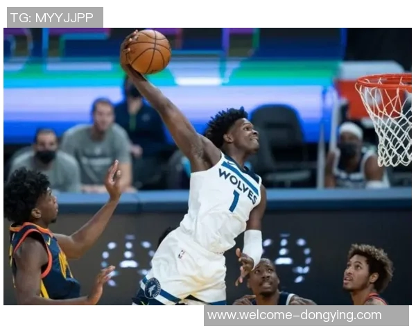 爱德华兹季前赛首球精彩回顾高难度撤步跳投展现夏季训练成果