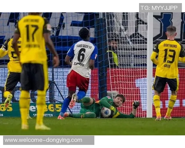 多特蒙德与汉堡上半场战成平局丘库埃梅卡错失良机卡帕尔多射门中柱