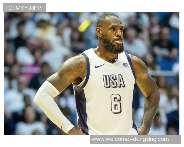 詹姆斯四十岁仍如巨婴湖人未续约他频频装病引发热议